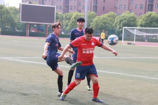 巴萨逆转局面！弗里克以3000万锁定佩雷斯补强锋线